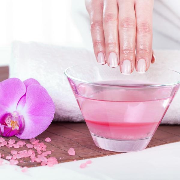 Spa Paraffin Manicure (80 mins)