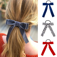 Load image into Gallery viewer, Woman&#39;s Velvet Rope Scrunchie Elastic Hair Band